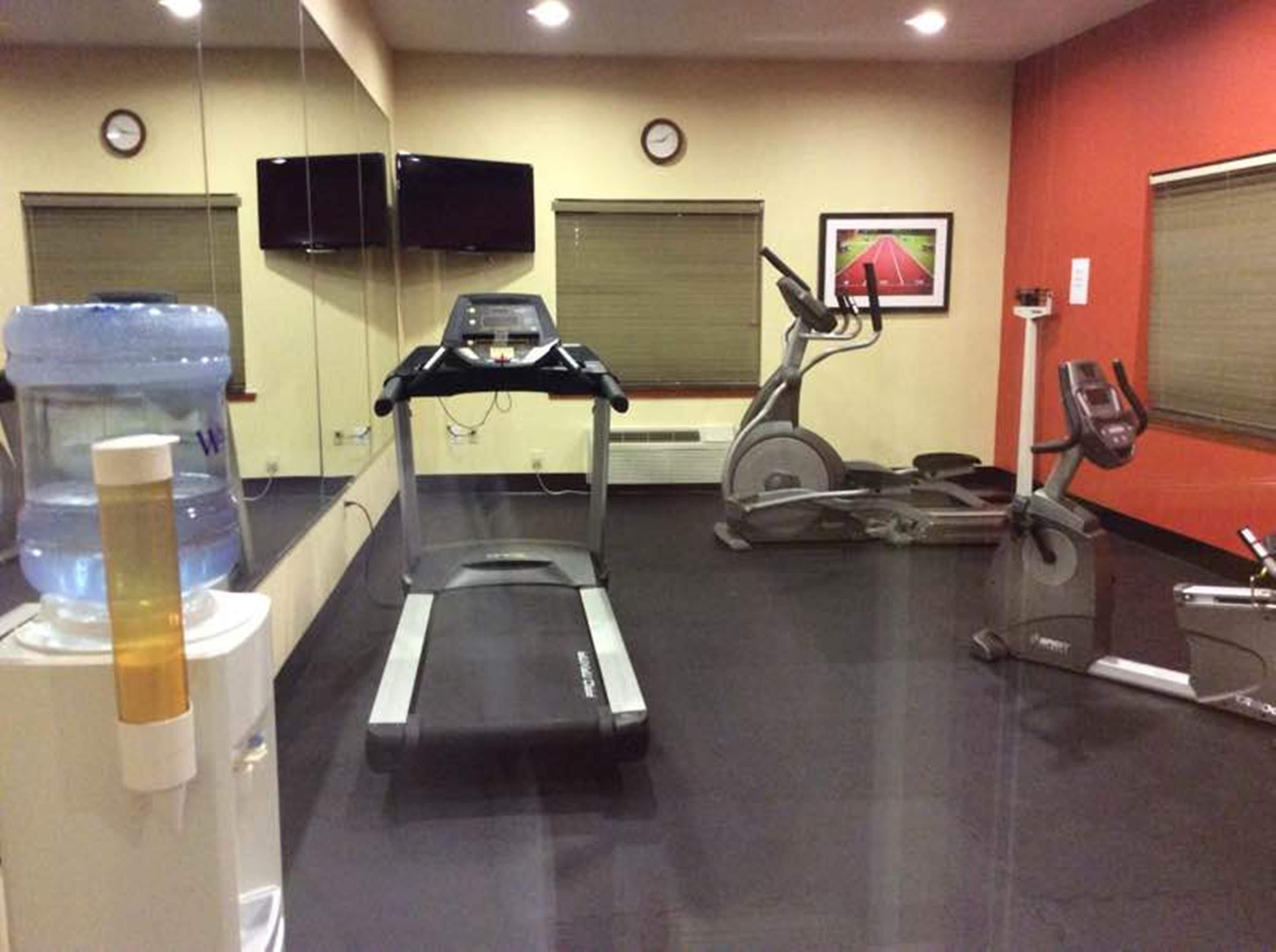 Holiday Inn Express Hotel & Suites Forest By Ihg Ngoại thất bức ảnh