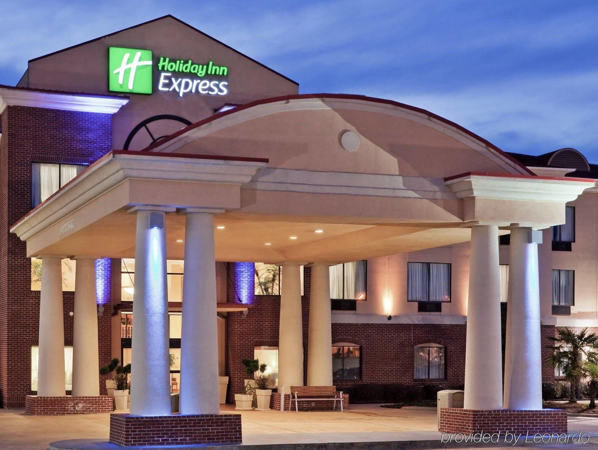 Holiday Inn Express Hotel & Suites Forest By Ihg Ngoại thất bức ảnh