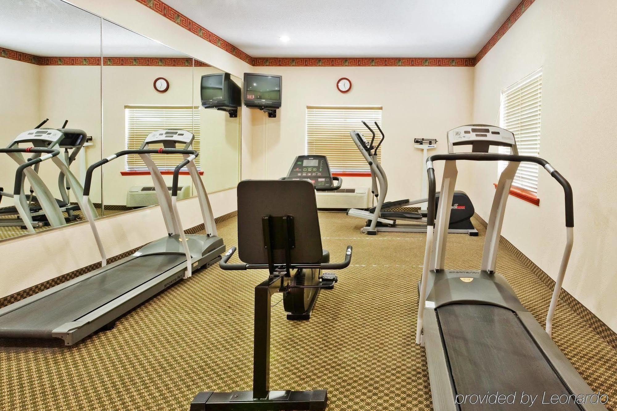 Holiday Inn Express Hotel & Suites Forest By Ihg Ngoại thất bức ảnh
